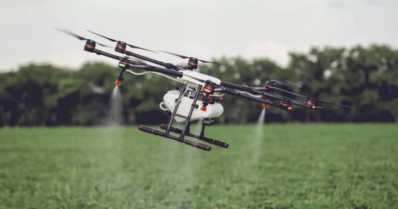 Uso de drones na pulverização de lavouras será regulamentado