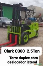 Empilhadeira Clark C300  2.5ton