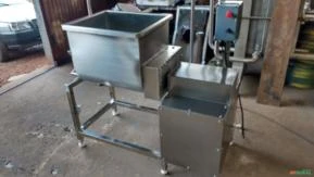 Misturadeira de carnes e massas EJ-150