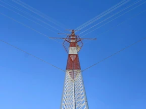 Torre Estaiada para Anemometria / Comunicação / RTK