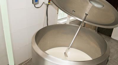 Resfriador de leite na produção rural: importância, escolha e cuidados