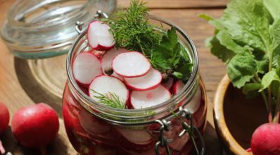 Conservas de rabanete: bom para a saúde e para geração de renda