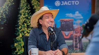 Do Clube da Viola aos grandes rodeios: a trajetória de Matheus Calil no entretenimento sertanejo