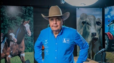 Marcos Abud: da entrega de esporas à presidência da Liga Nacional do Rodeio