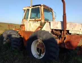 Trator Case 4490 4x4 ano 81