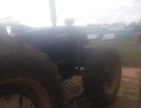 Trator Ford 7610 4x4 ano 88