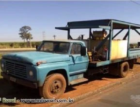 Caminhão  Ford F 600  ano 93