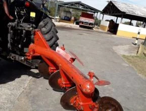 Arado Massey Ferguson 6411