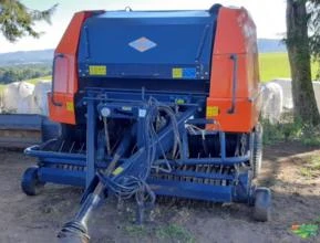 Enfardadeira KUHN FB2130