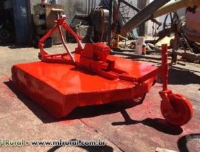 Roçadeira Massey Ferguson