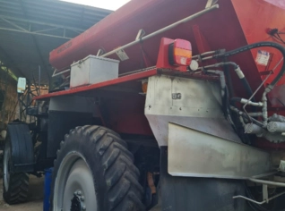 Calcadeira Autopropelida Vector 300 4x4 300CV