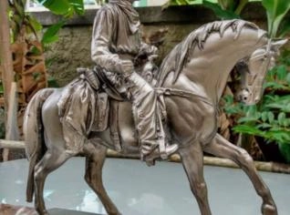 Miniaturas Rurais de Gado e Cavalos em Fibra de Vidro