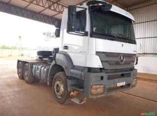 Caminhões Mercedes Axor 3344 - Potência e Confiabilidade