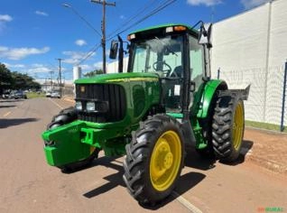 Trator John Deere 6415 - 2008 - 106cv