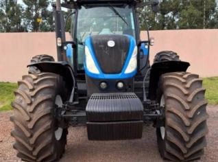 Trator New Holland T7 260 - 2021 em Londrina