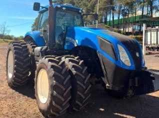 Trator New Holland T8 295 2014 em Cambará, PR