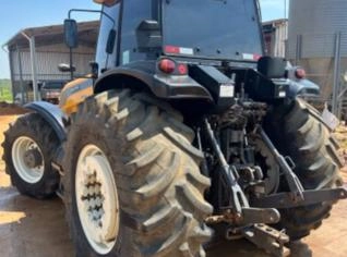 Trator Valtra BH180 Ano 2016 - 3540 Horas