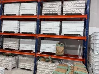 Caixas plásticas - 270 litros