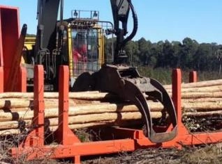 Mesa Traçadora de Aço - 2015