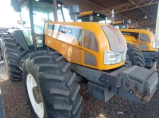 Trator Valtra BH180 2017 - R$245k
