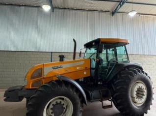 Valtra BH180 2014 em excelente estado - Catanduva, SP