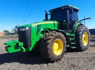 Trator John Deere 8260R 2014 - Excelente Estado