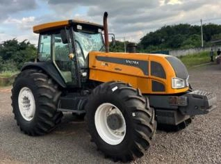 Valtra BH180 2017 - Trator Agrícola em Catanduva/SP