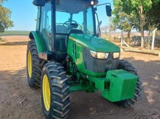 Trator JD 5078 2024 1420hrs com Reversor