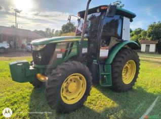 Trator John Deere 5090E - 90 CV em Naviraí