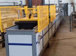Máquina de Pultrusão para Perfis em Fibra