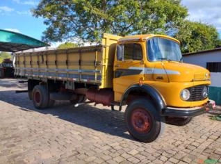 Caminhão MB 1513 Graneleiro em Ótimo Estado - RS