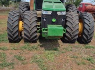 Trator John Deere 8335R 2014