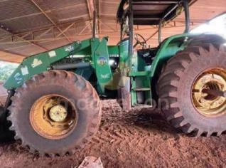 Trator John Deere 7500 - 2004, 6.534 hrs