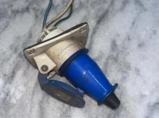 Tomada Trifásica C5018 - Ideal para Sua Necessidade