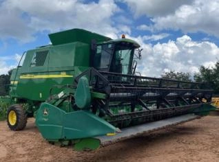 Colheitadeira John Deere 1550 Filipada