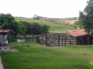 Fazenda para Pecuária em Botucatu - 200 alqueires
