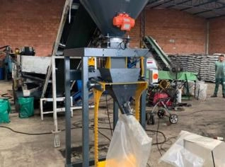 Ensacadeira Eletromecânica para Produtos Granulados