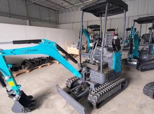 Mini Escavadeira 1.800 kg - Compacta e Eficiente