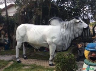 Boi Nelore em Fibra para Decoração Realista