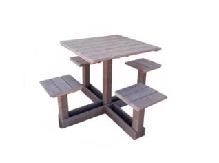 Mesa com Bancos Acoplados - Design Sustentável