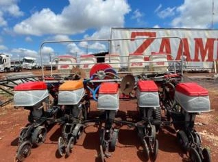 Plantadeira Jumil 2670 Pneumática