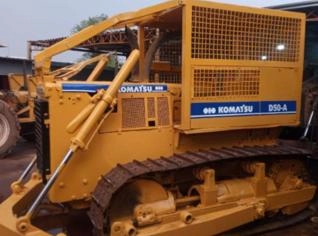 Trator de Esteiras Komatsu D50 - Ano 1984