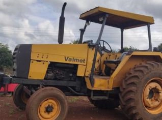 Trator Valmet 880 1986 em Bom Estado - Maravilha/SC