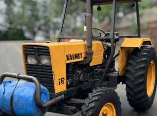 Trator Valmet 68 - 1988 em Maravilha, SC
