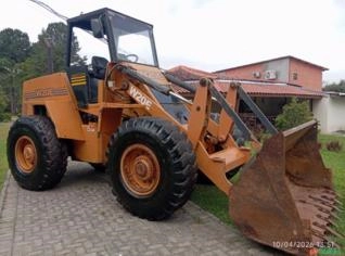Pá Carregadeira W20E - Impecável e Revisada