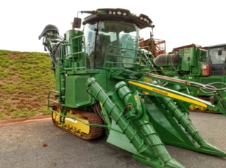 Colhedora John Deere CH570 2018 - Excelente Estado