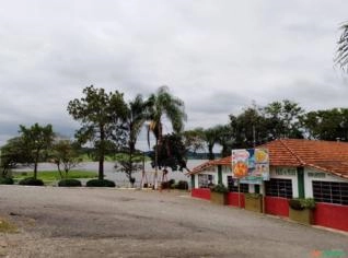 Restaurante à Beira da Represa de Furnas