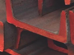 Viga U em Aço Carbono - Resistente e Estável