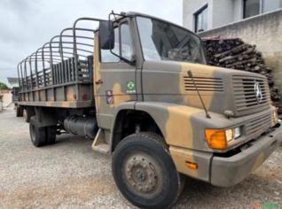 Caminhão Mercedes Benz MB 1418 4x4 em Novo Estado