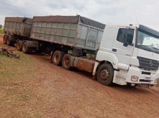 Serviço de Caminhão Bicaçamba - 37 Toneladas